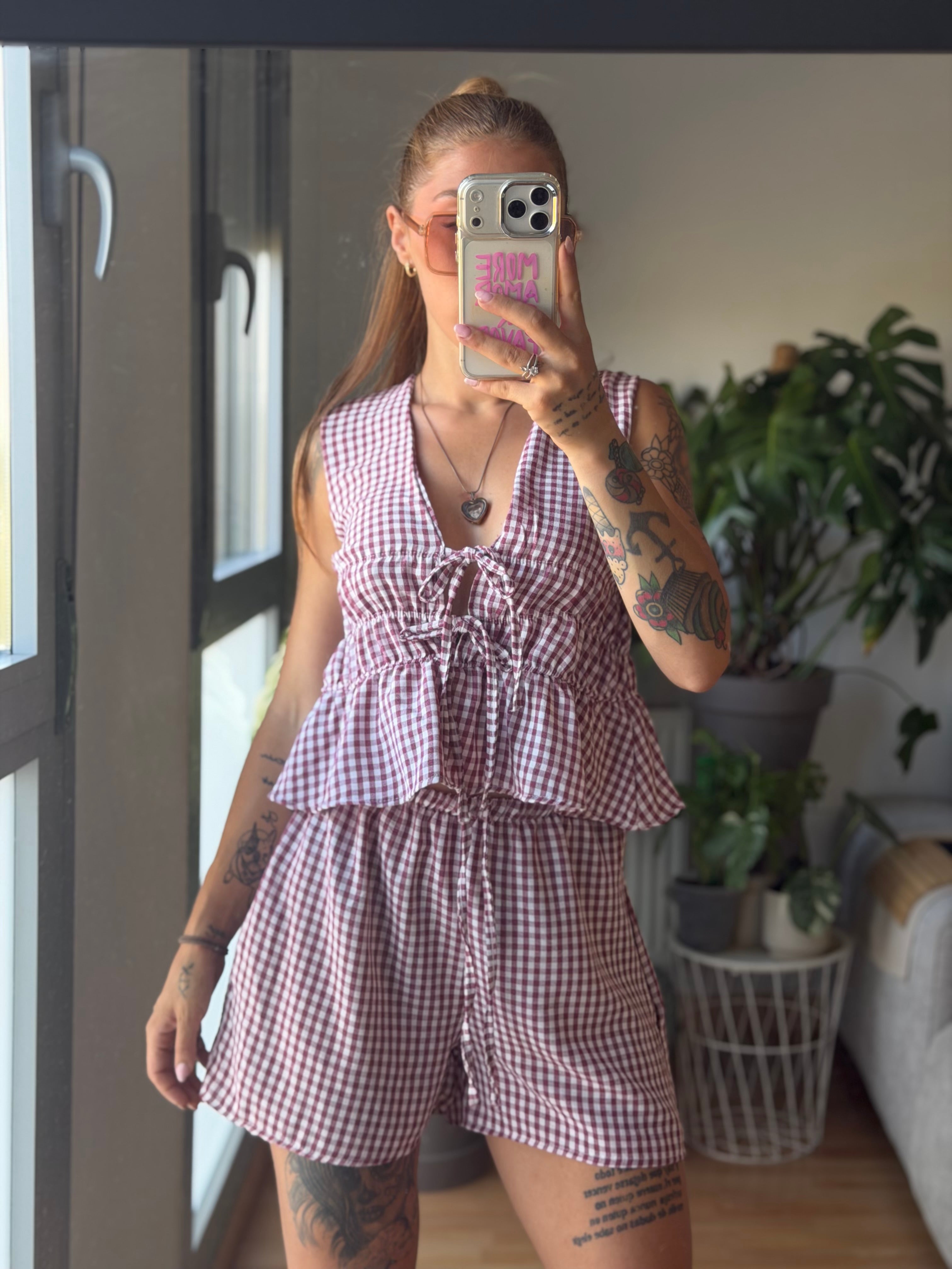 Conjunto Vicky burdeos