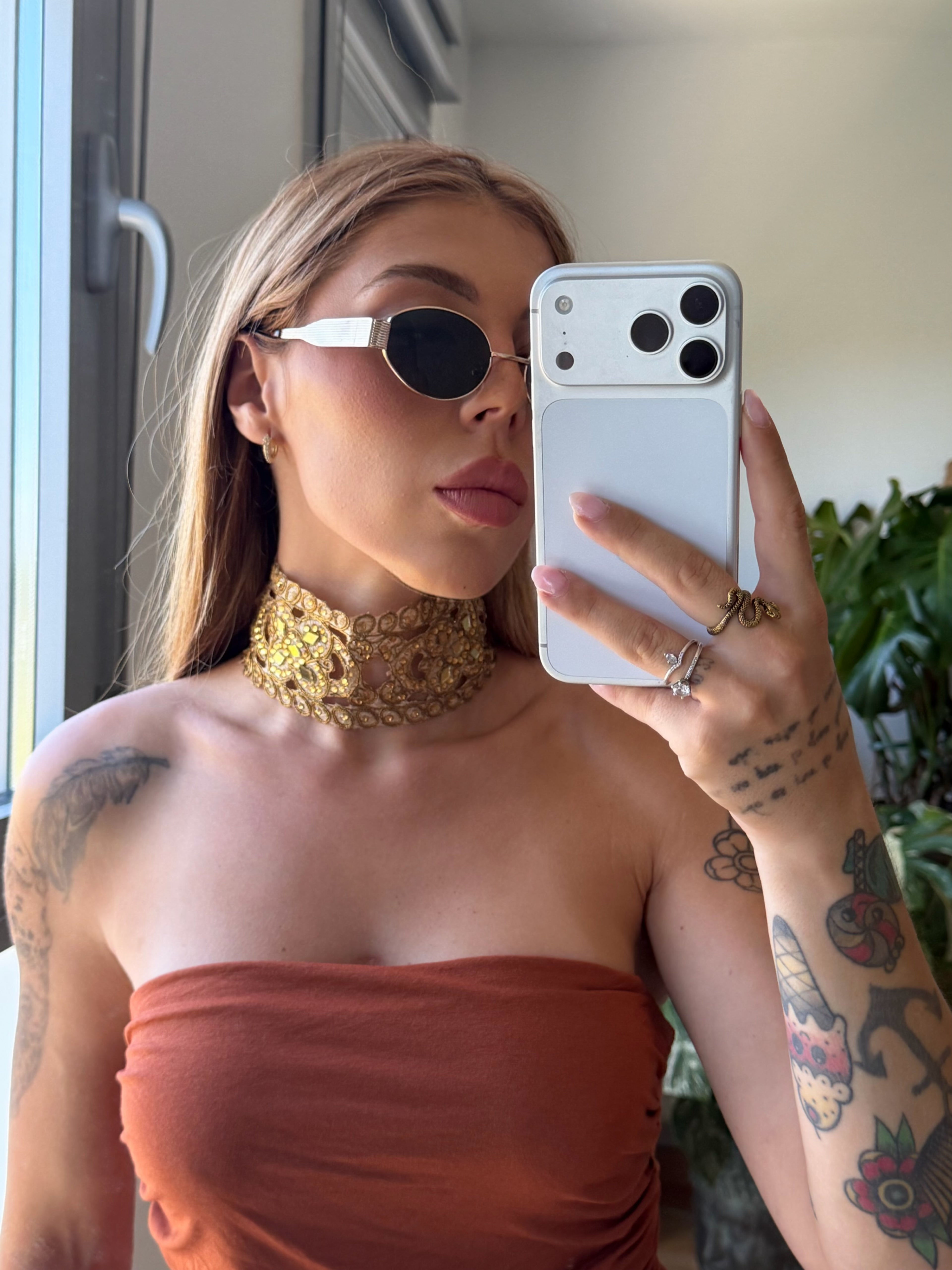 CHOKER DORADO